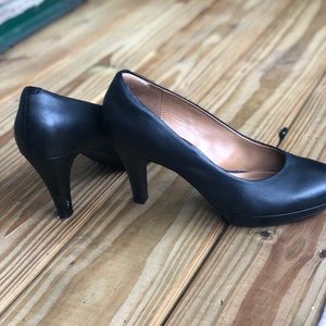 Clark’s Classic Black Heel